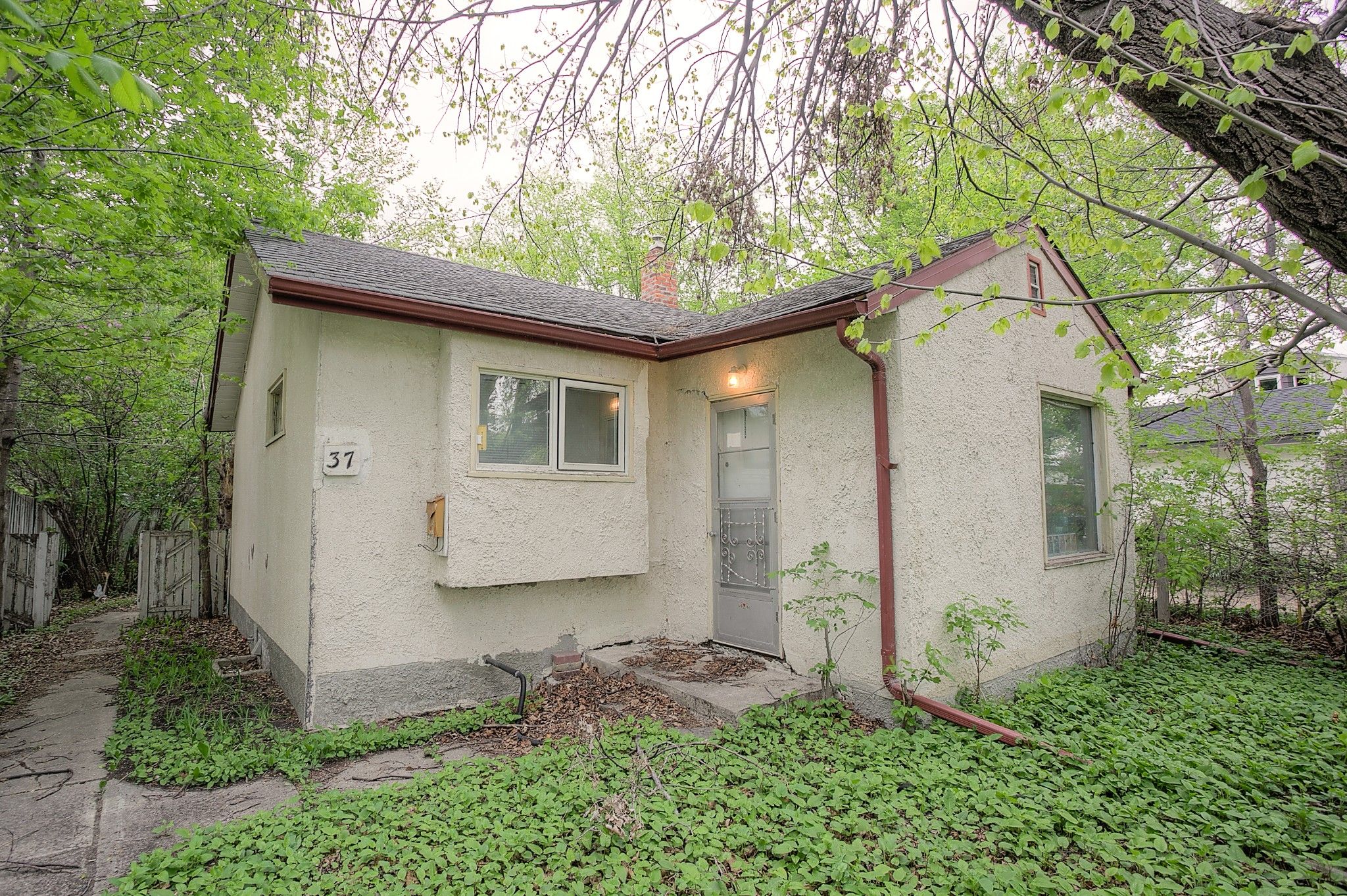 I have sold a property at 37 St George RD in Winnipeg
